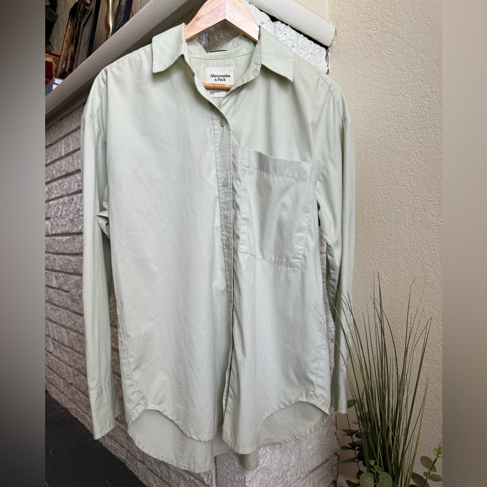 EUC Abercrombie & Fitch Oversized XS Button Down Shirt